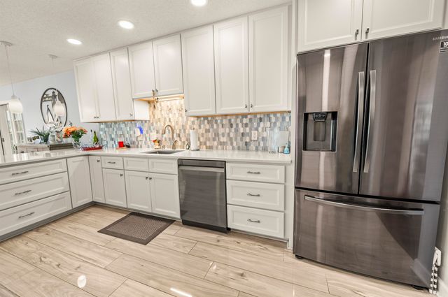 527 Quail Ct., Longs, SC 29568