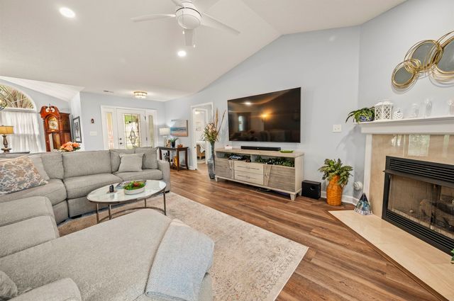 527 Quail Ct., Longs, SC 29568