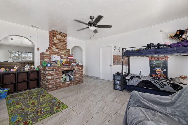 329 E Fedora Avenue, Fresno, CA 93704