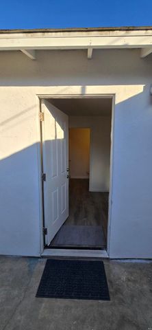 329 E Fedora Avenue, Fresno, CA 93704