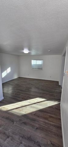 329 E Fedora Avenue, Fresno, CA 93704