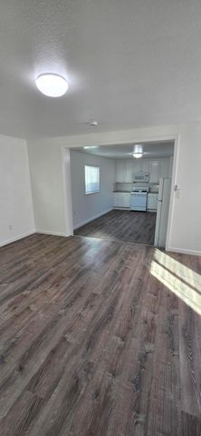 329 E Fedora Avenue, Fresno, CA 93704
