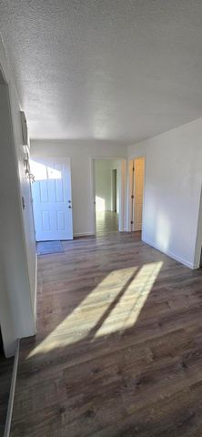 329 E Fedora Avenue, Fresno, CA 93704