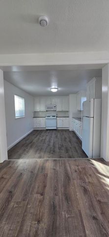 329 E Fedora Avenue, Fresno, CA 93704