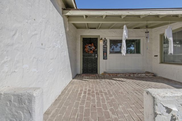 329 E Fedora Avenue, Fresno, CA 93704