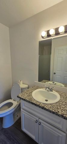 329 E Fedora Avenue, Fresno, CA 93704