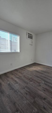 329 E Fedora Avenue, Fresno, CA 93704
