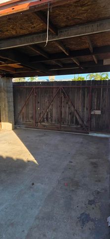 329 E Fedora Avenue, Fresno, CA 93704