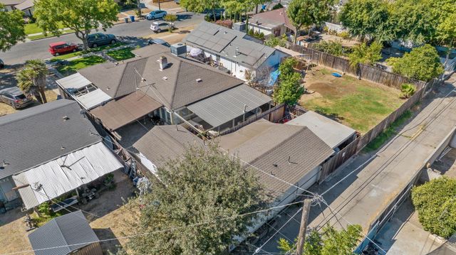329 E Fedora Avenue, Fresno, CA 93704