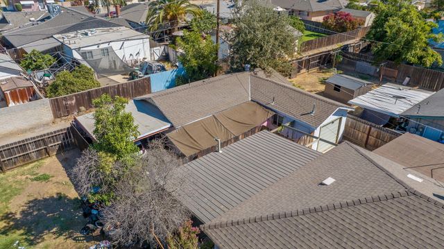 329 E Fedora Avenue, Fresno, CA 93704