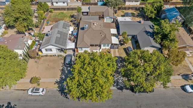329 E Fedora Avenue, Fresno, CA 93704