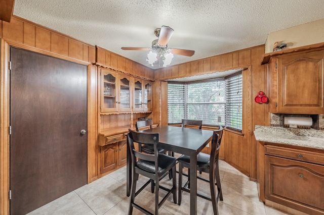 405 Pecan Drive, Desoto, TX 75115