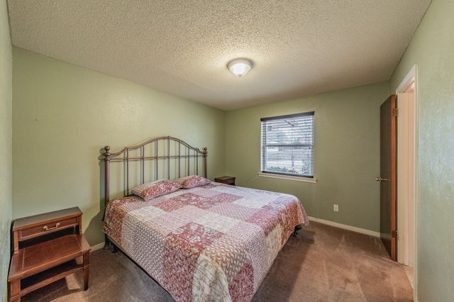 405 Pecan Drive, Desoto, TX 75115