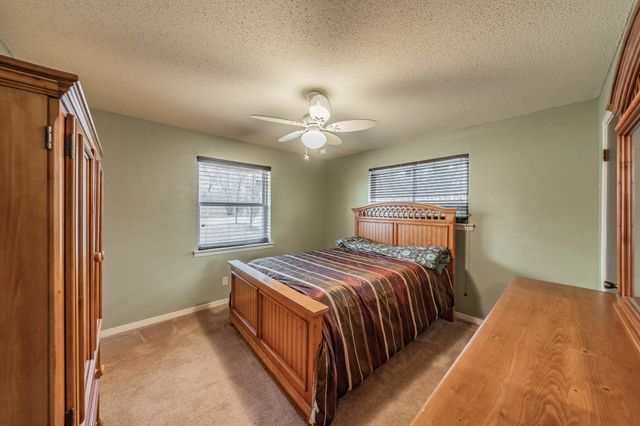 405 Pecan Drive, Desoto, TX 75115
