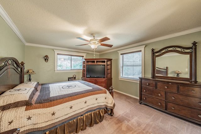 405 Pecan Drive, Desoto, TX 75115