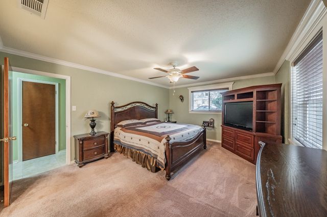 405 Pecan Drive, Desoto, TX 75115