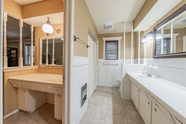 405 Pecan Drive, Desoto, TX 75115