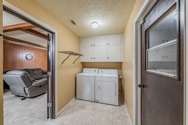 405 Pecan Drive, Desoto, TX 75115