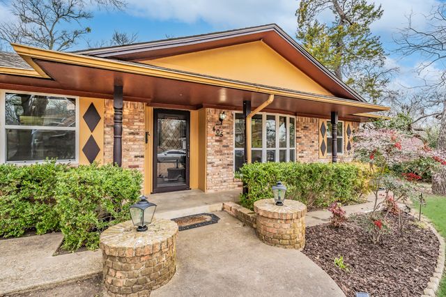 405 Pecan Drive, Desoto, TX 75115
