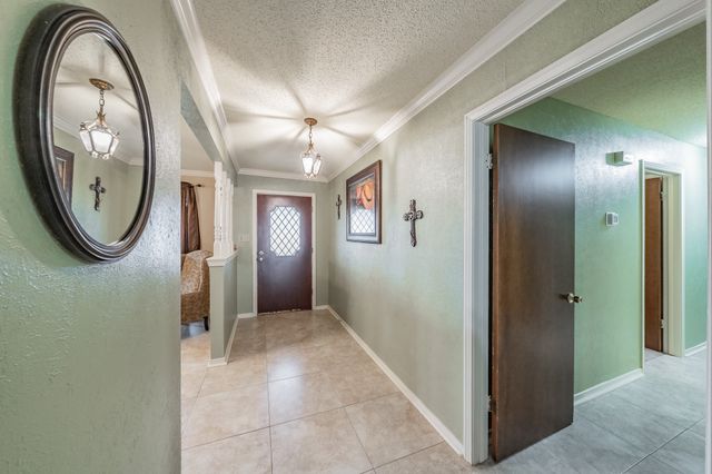 405 Pecan Drive, Desoto, TX 75115