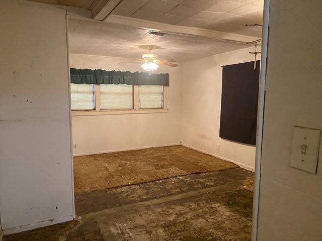 2913 Tarpey Avenue, Texas City, TX 77590