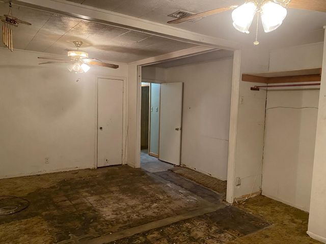 2913 Tarpey Avenue, Texas City, TX 77590