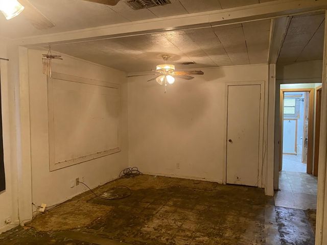 2913 Tarpey Avenue, Texas City, TX 77590