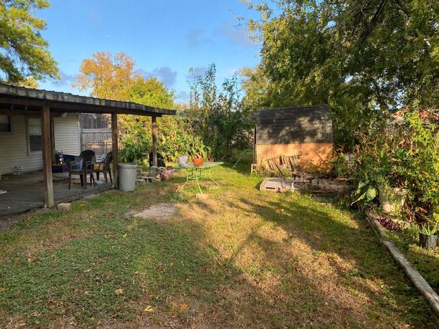 2913 Tarpey Avenue, Texas City, TX 77590