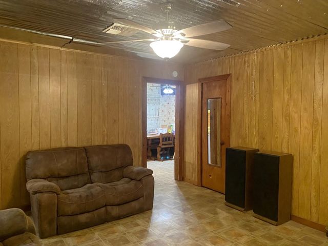 2913 Tarpey Avenue, Texas City, TX 77590