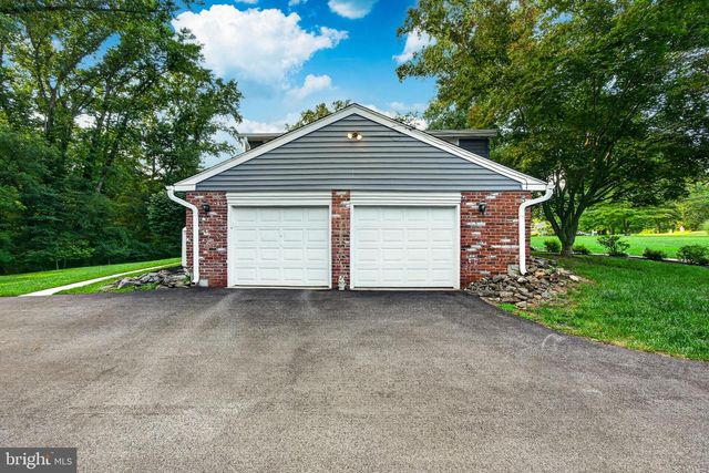1022 CAROLYN DR, West Chester, PA 19382