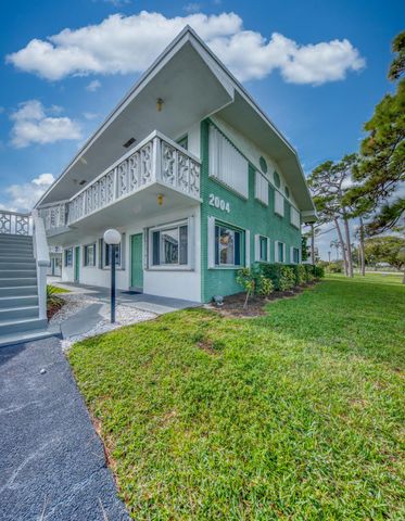 2004 Lake Osborne Drive 1, Lake Worth Beach, FL 33461