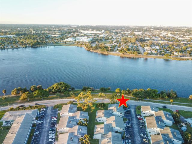 2004 Lake Osborne Drive 1, Lake Worth Beach, FL 33461