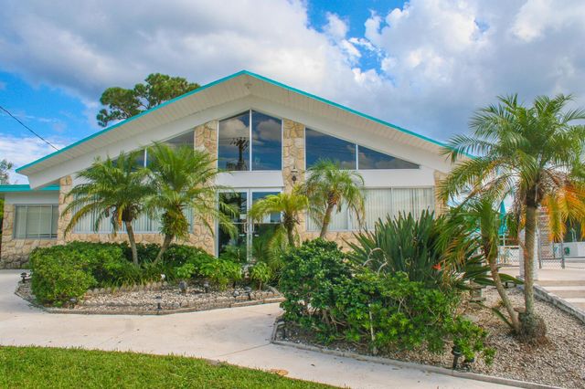 2004 Lake Osborne Drive 1, Lake Worth Beach, FL 33461