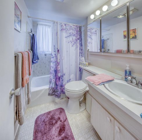 2004 Lake Osborne Drive 1, Lake Worth Beach, FL 33461