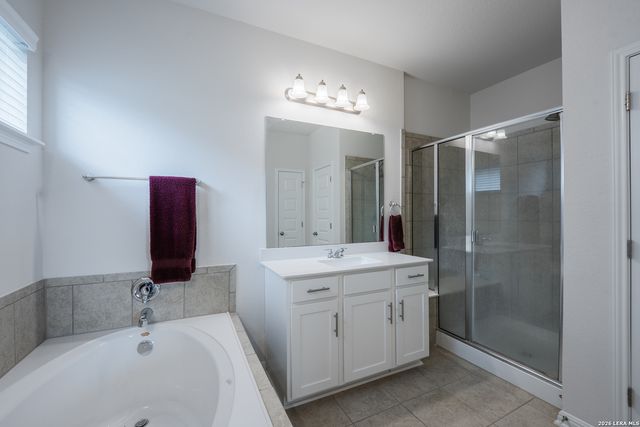 4947 RANAHAN PASS, St Hedwig, TX 78152