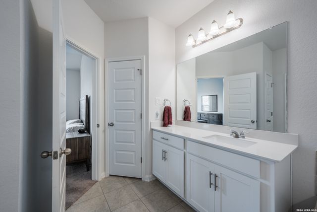 4947 RANAHAN PASS, St Hedwig, TX 78152