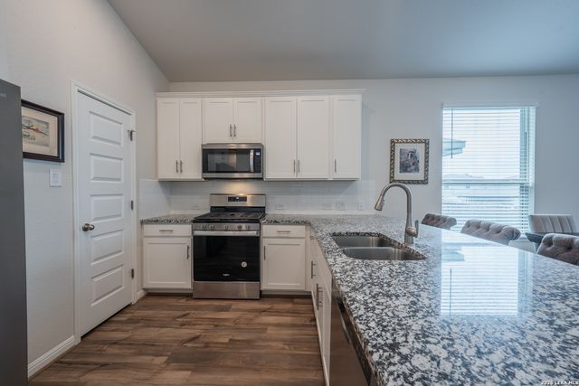 4947 RANAHAN PASS, St Hedwig, TX 78152