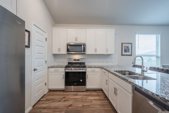 4947 RANAHAN PASS, St Hedwig, TX 78152