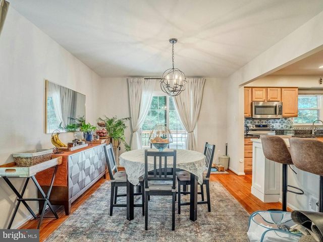 5908 ROBERTS COMMON CT, Burke, VA 22015