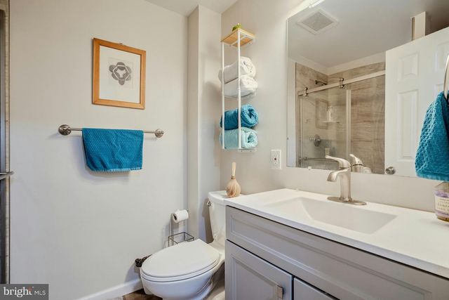 5908 ROBERTS COMMON CT, Burke, VA 22015