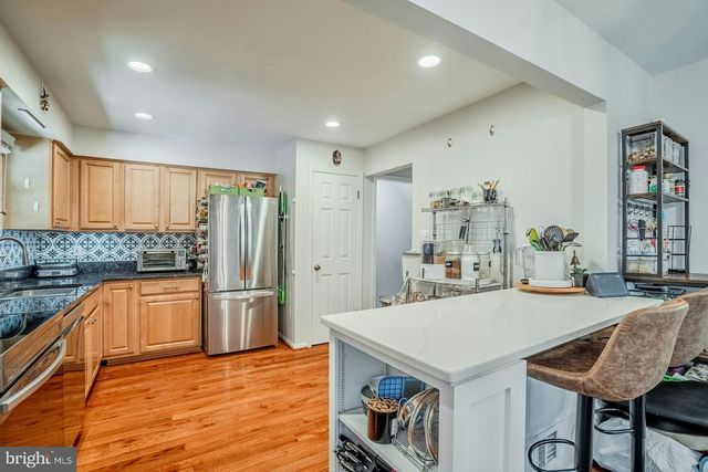 5908 ROBERTS COMMON CT, Burke, VA 22015