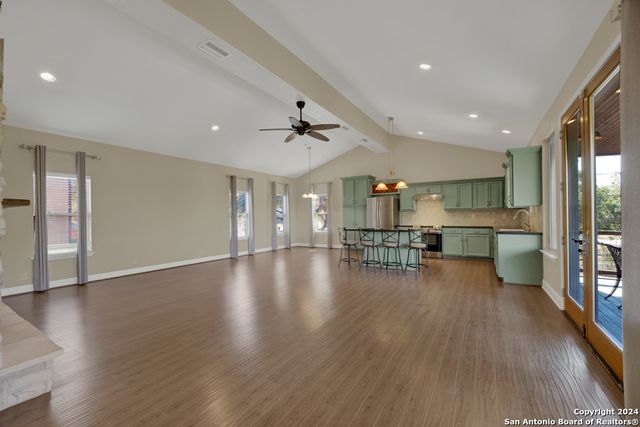 925 & 913 GLENN DR, Canyon Lake, TX 78133