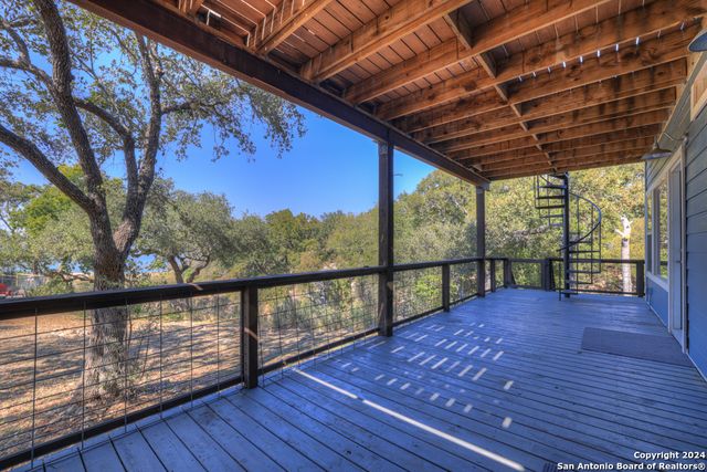 925 & 913 GLENN DR, Canyon Lake, TX 78133