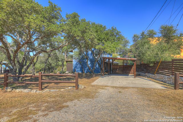 925 & 913 GLENN DR, Canyon Lake, TX 78133