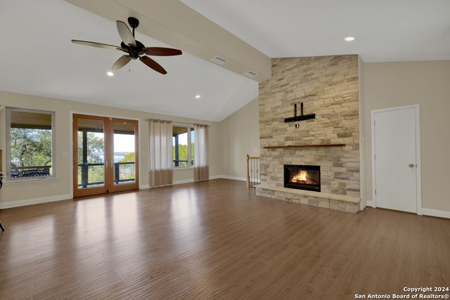 925 & 913 GLENN DR, Canyon Lake, TX 78133