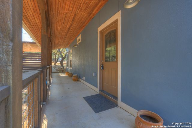 925 & 913 GLENN DR, Canyon Lake, TX 78133