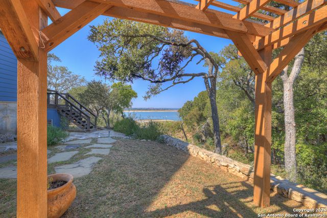 925 & 913 GLENN DR, Canyon Lake, TX 78133