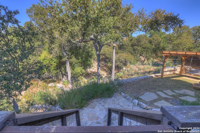 925 & 913 GLENN DR, Canyon Lake, TX 78133
