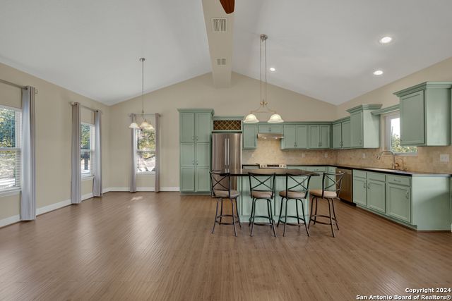 925 & 913 GLENN DR, Canyon Lake, TX 78133