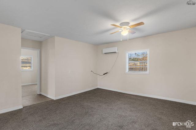 711 E BANK STREET, Iowa Park, TX 76367